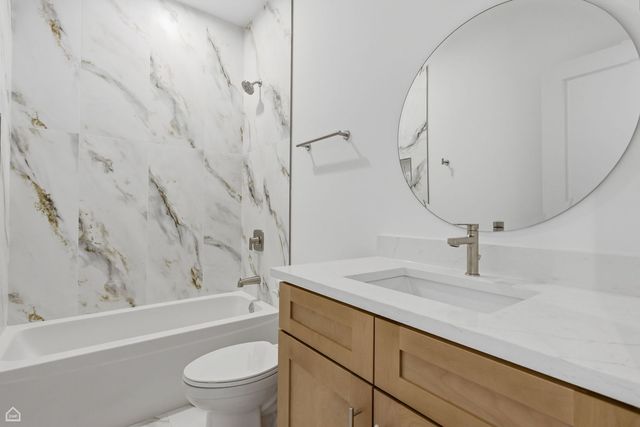 4841 S Prairie Avenue, Chicago, IL 60615