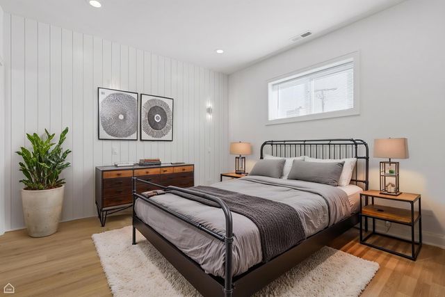 4841 S Prairie Avenue, Chicago, IL 60615