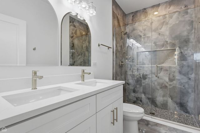 4841 S Prairie Avenue, Chicago, IL 60615