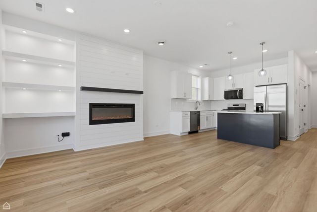 4841 S Prairie Avenue, Chicago, IL 60615