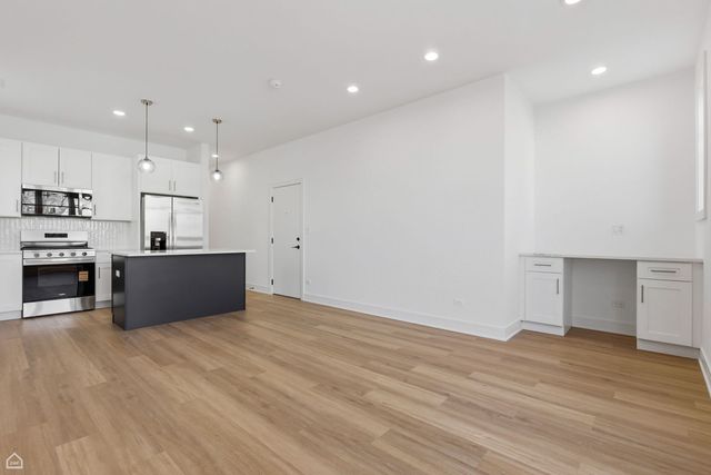 4841 S Prairie Avenue, Chicago, IL 60615