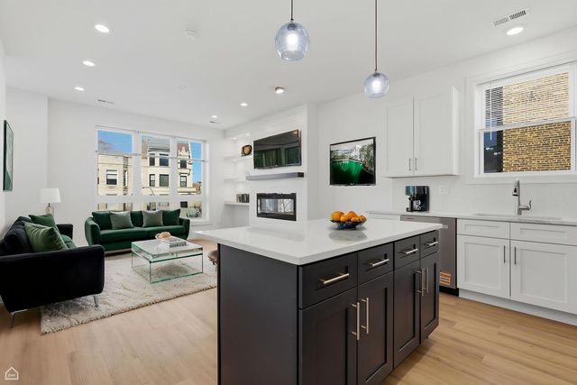 4841 S Prairie Avenue, Chicago, IL 60615