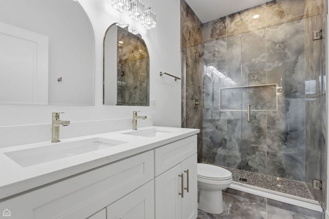 4841 S Prairie Avenue, Chicago, IL 60615