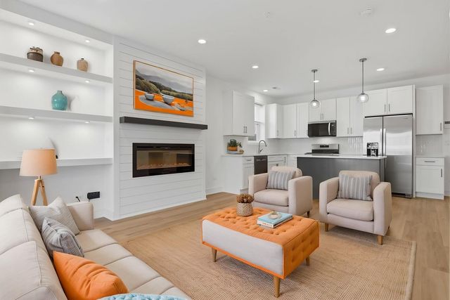 4841 S Prairie Avenue, Chicago, IL 60615