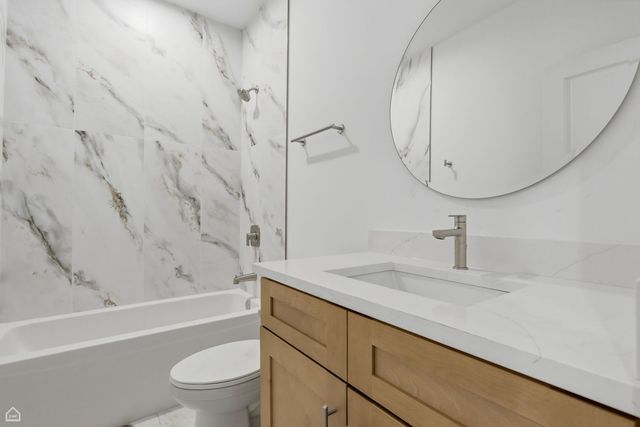 4841 S Prairie Avenue, Chicago, IL 60615