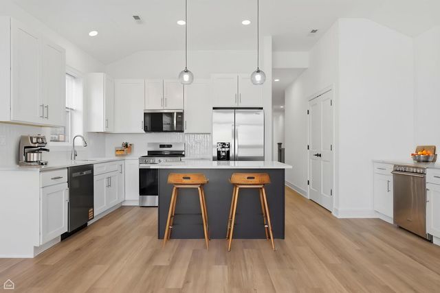 4841 S Prairie Avenue, Chicago, IL 60615