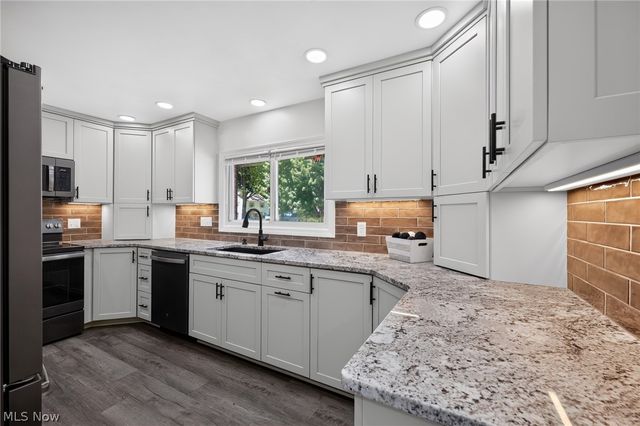1807 Wicliff Avenue NE, Massillon, OH 44646