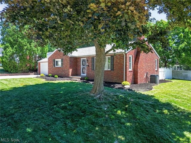 1807 Wicliff Avenue NE, Massillon, OH 44646