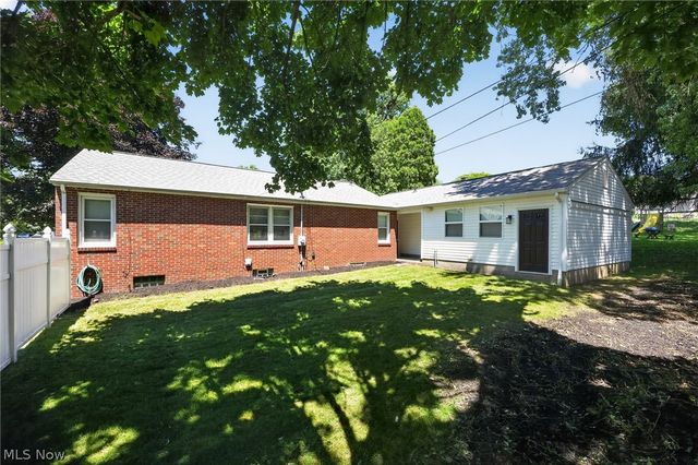 1807 Wicliff Avenue NE, Massillon, OH 44646