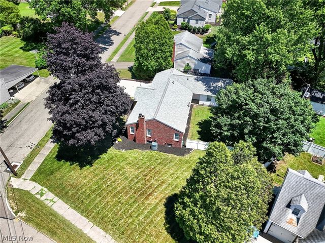 1807 Wicliff Avenue NE, Massillon, OH 44646