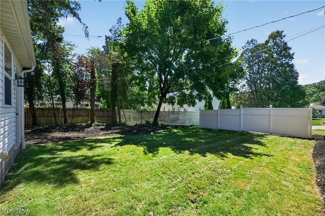 1807 Wicliff Avenue NE, Massillon, OH 44646