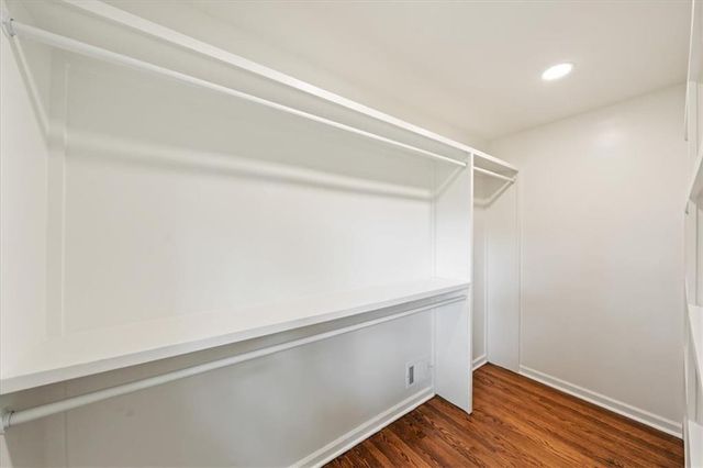 5711 W 78th Terrace, Prairie Village, KS 66208