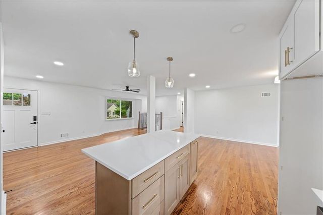 5711 W 78th Terrace, Prairie Village, KS 66208