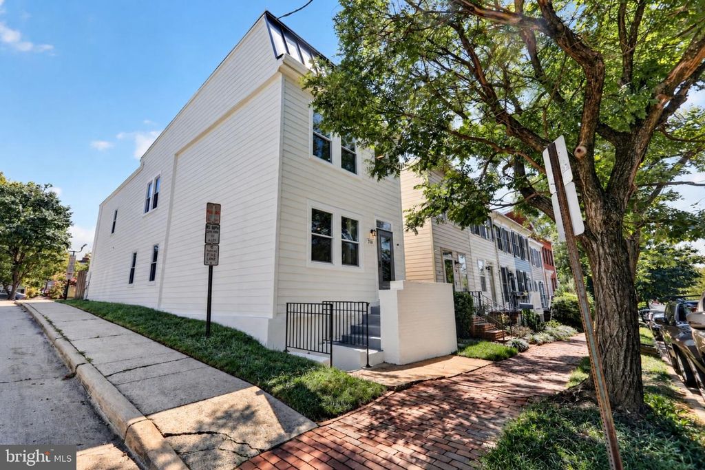 310 S ALFRED ST, Alexandria, VA 22314