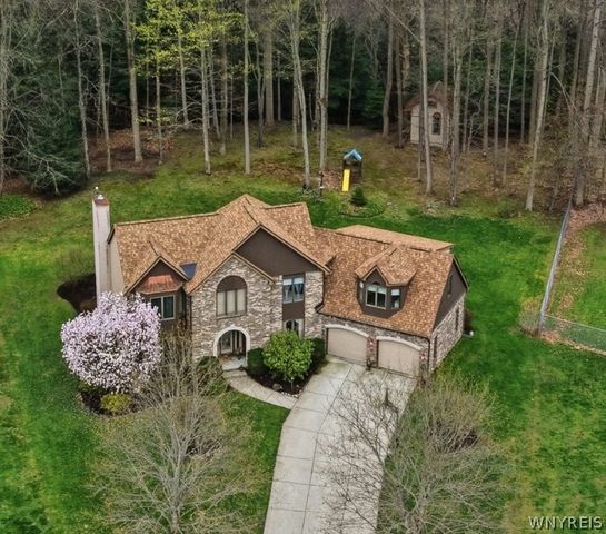 10 Tiffany Lane, Elma, NY 14059