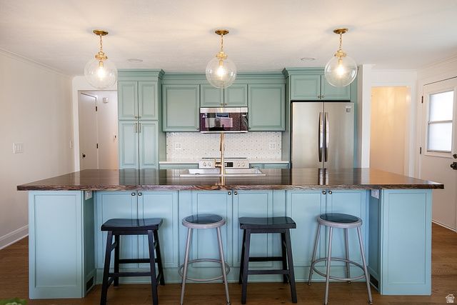 888 THORNFIELD RD, Kaysville, UT 84037