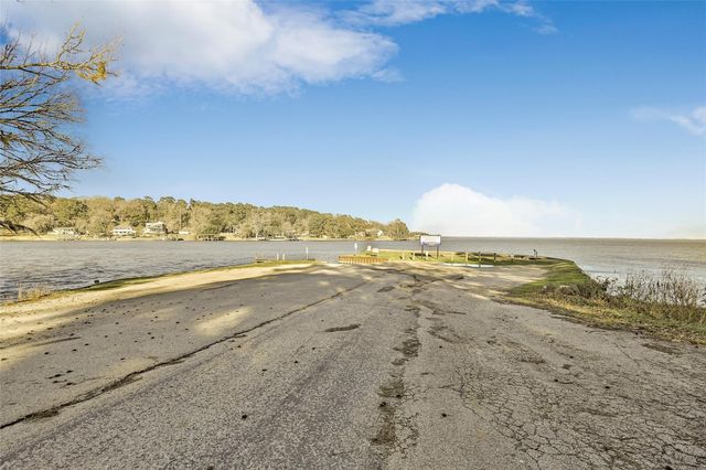 1 Mill Creek Road, Point Blank, TX 77364