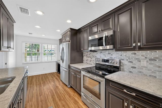 8352 MEADOWBROOK DRIVE 10, Seminole, FL 33777