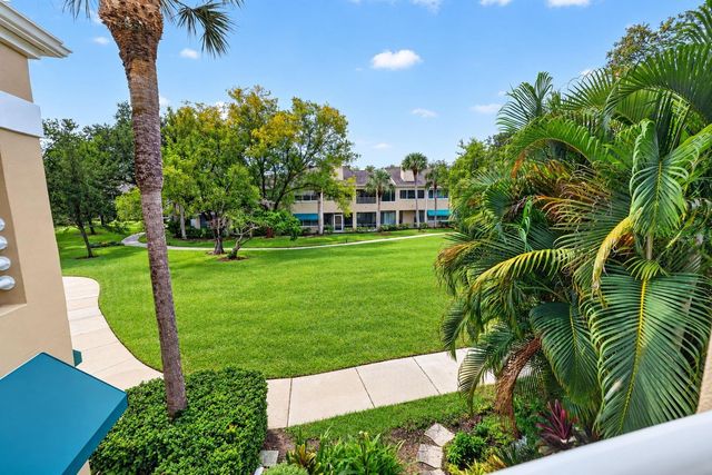 8352 MEADOWBROOK DRIVE 10, Seminole, FL 33777