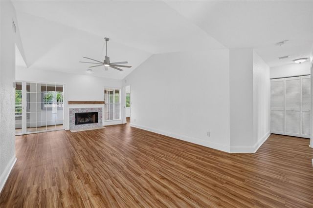 8352 MEADOWBROOK DRIVE 10, Seminole, FL 33777