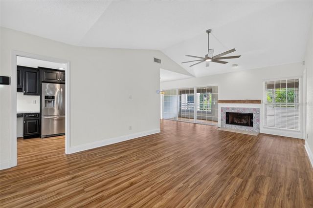 8352 MEADOWBROOK DRIVE 10, Seminole, FL 33777