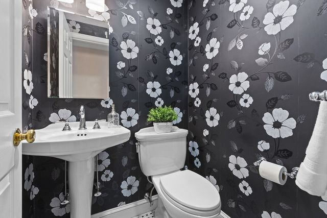 26 Mitchell Grant Way 26, Bedford, MA 01730