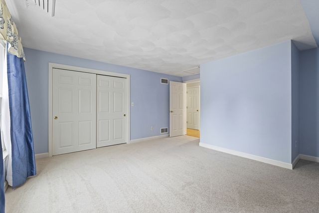 26 Mitchell Grant Way 26, Bedford, MA 01730