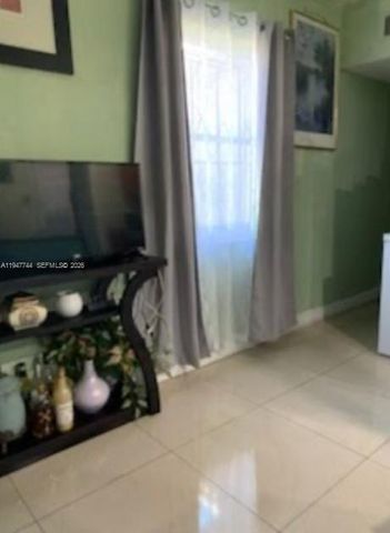 580 NW 116th Ter, Miami, FL 33168