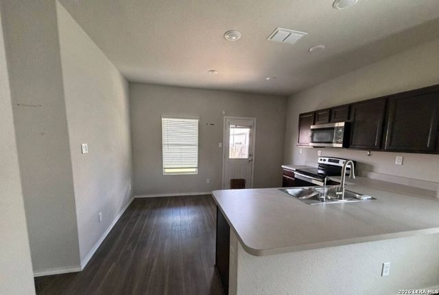 2521 Marty Way, Seguin, TX 78155