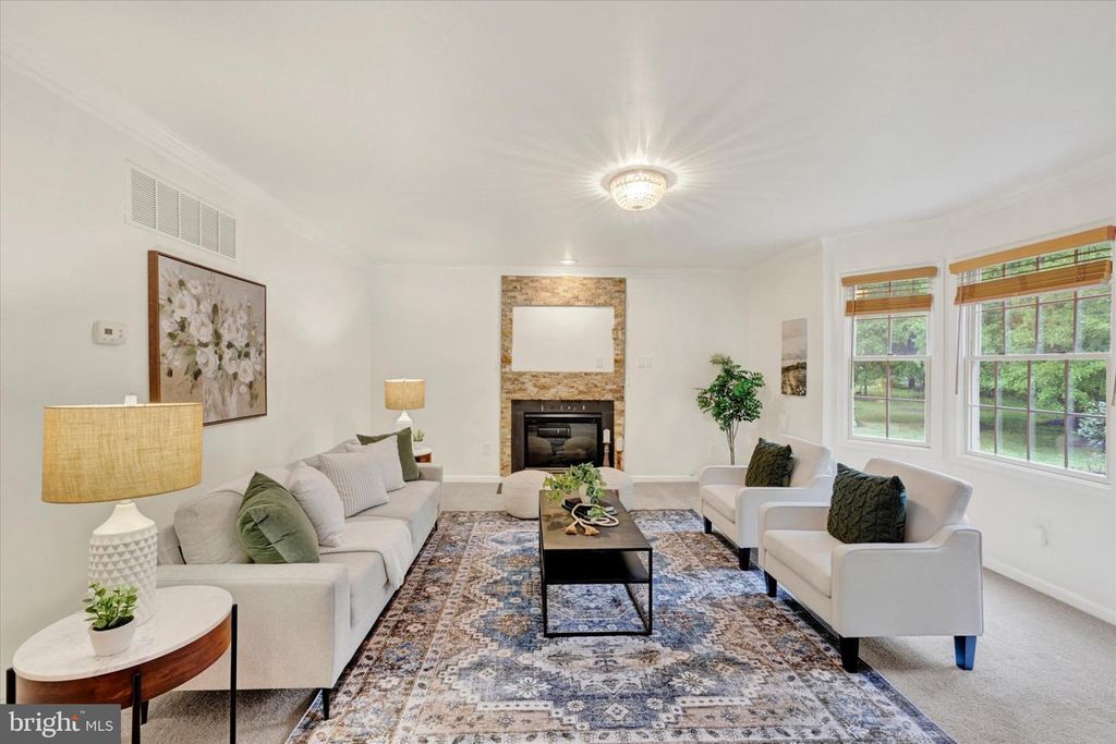 Image 10 of property listing at 9537 WHITEHURST DR, Owings Mills, MD 21117