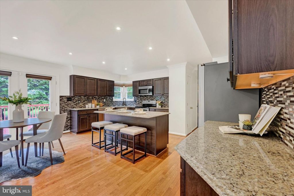 Image 14 of property listing at 9537 WHITEHURST DR, Owings Mills, MD 21117