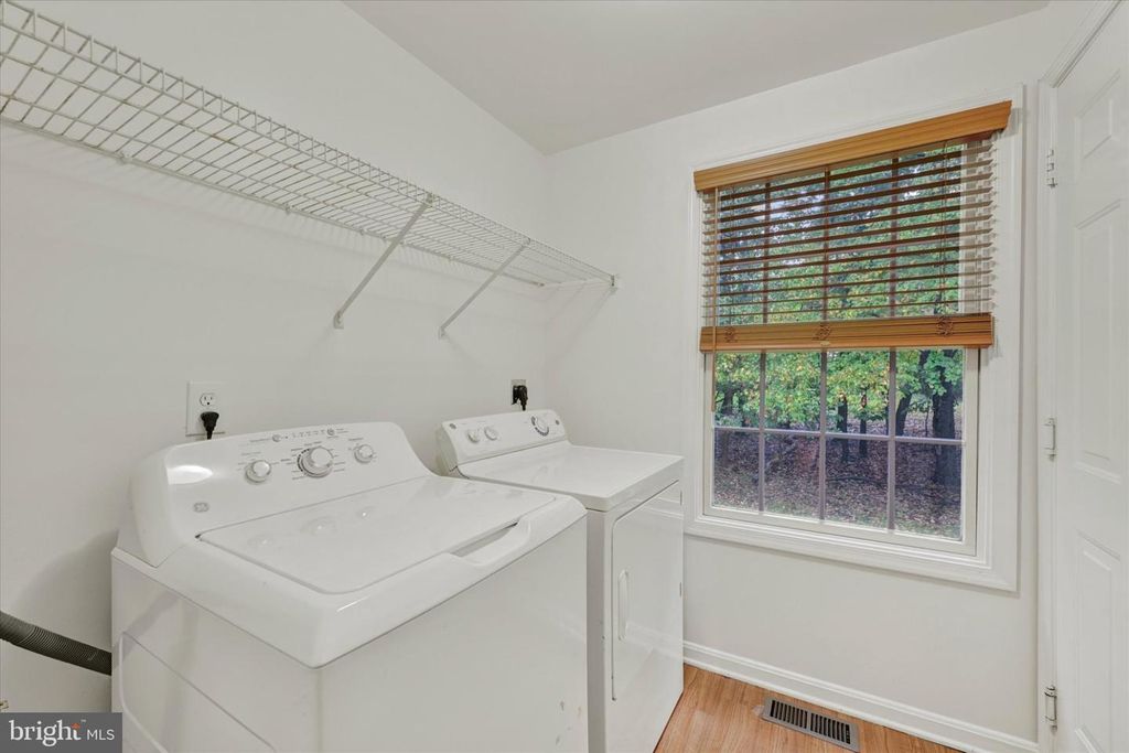 Image 18 of property listing at 9537 WHITEHURST DR, Owings Mills, MD 21117