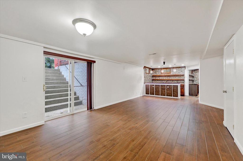 Image 33 of property listing at 9537 WHITEHURST DR, Owings Mills, MD 21117
