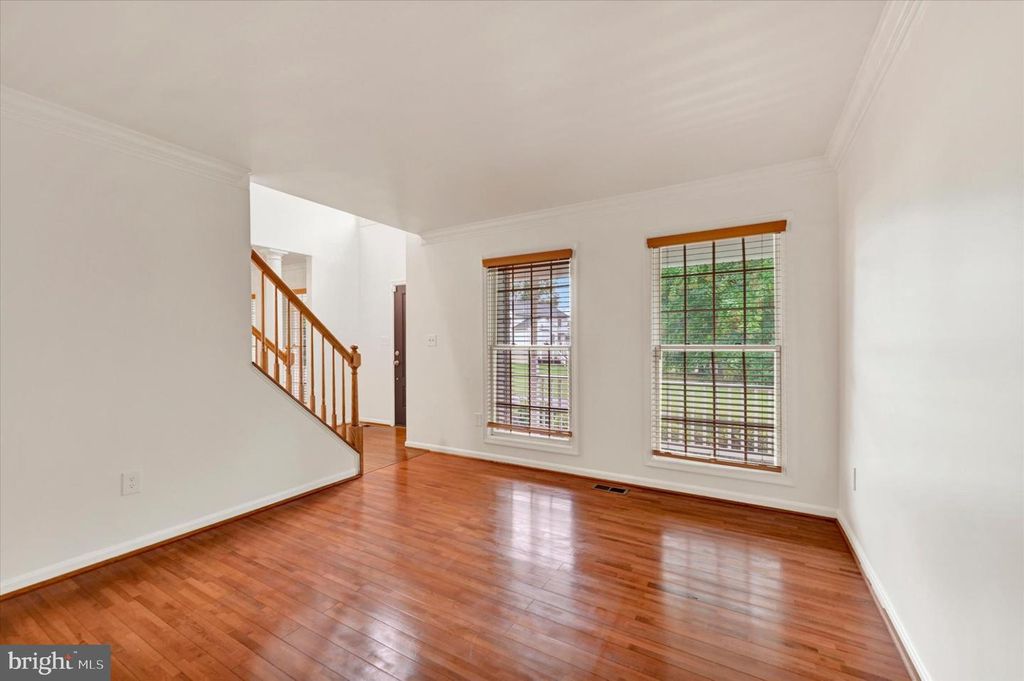 Image 8 of property listing at 9537 WHITEHURST DR, Owings Mills, MD 21117
