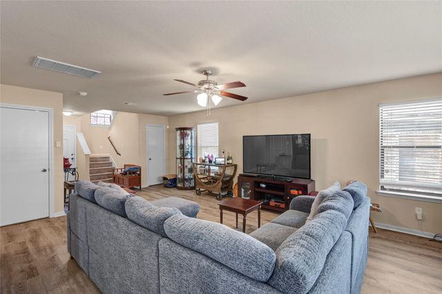 679 Fallow Lane, Alvin, TX 77511