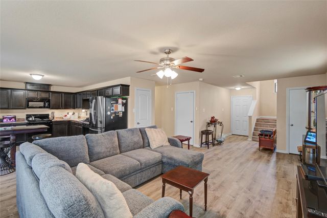 679 Fallow Lane, Alvin, TX 77511