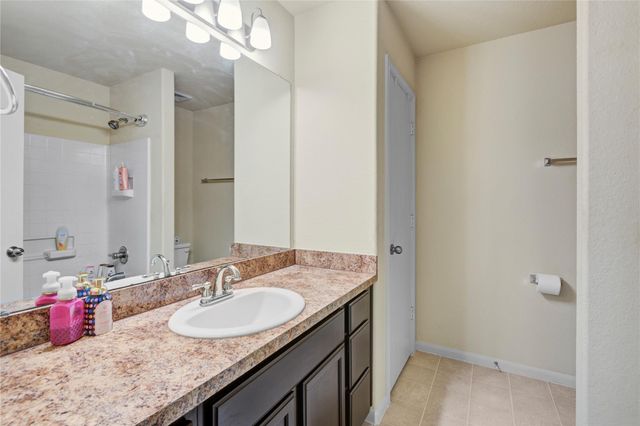 679 Fallow Lane, Alvin, TX 77511