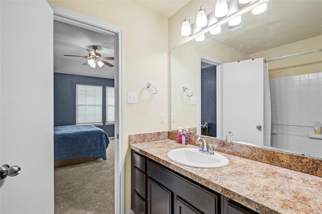 679 Fallow Lane, Alvin, TX 77511