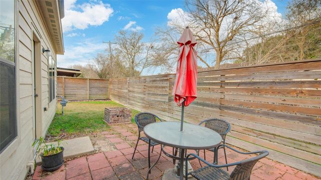 679 Fallow Lane, Alvin, TX 77511