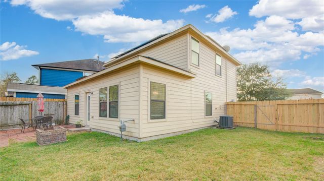 679 Fallow Lane, Alvin, TX 77511