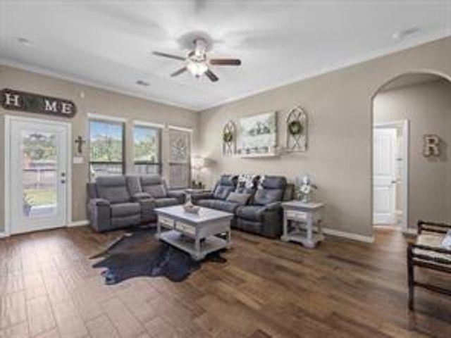 1326 Tee Time Ct, Crosby, TX 77532