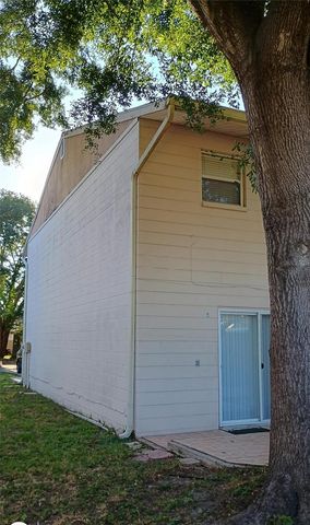 11727 WESSON CIRCLE, Tampa, FL 33618