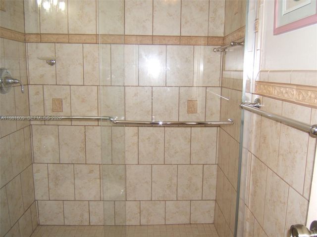 9110 SW 203rd Ter, Cutler Bay, FL 33189