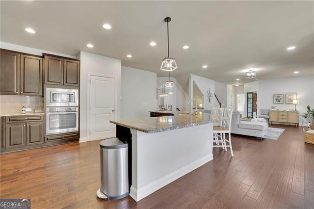194 Lakestone Parkway, Woodstock, GA 30188