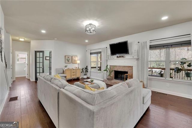 194 Lakestone Parkway, Woodstock, GA 30188