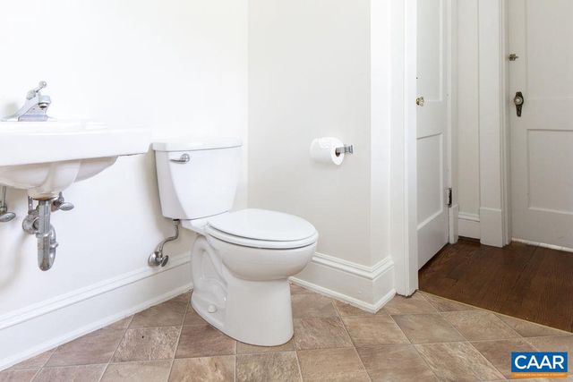 2201 STADIUM RD, Charlottesville, VA 22903