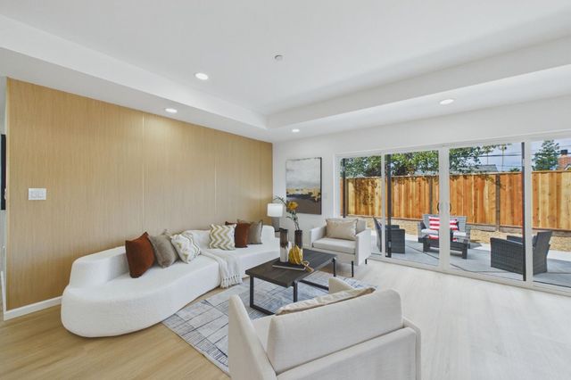 803 W Sunnyoaks Avenue, Campbell, CA 95008