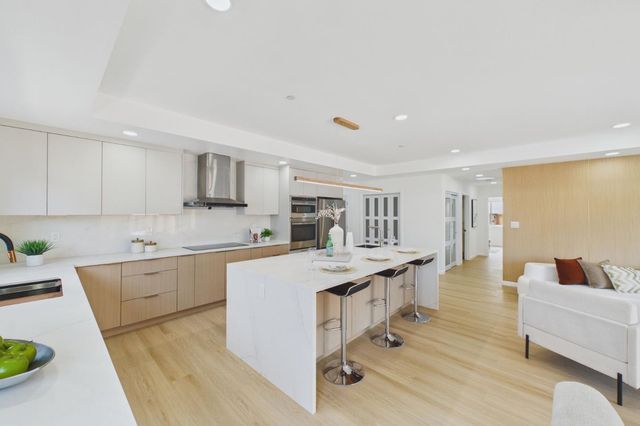 803 W Sunnyoaks Avenue, Campbell, CA 95008