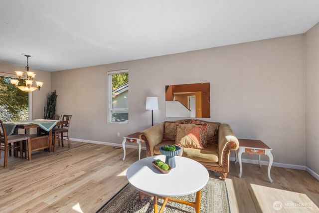 25004 170th Way SE, Covington, WA 98042