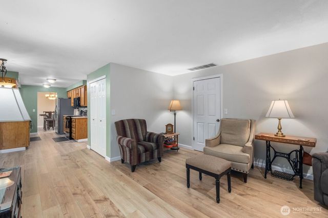 25004 170th Way SE, Covington, WA 98042